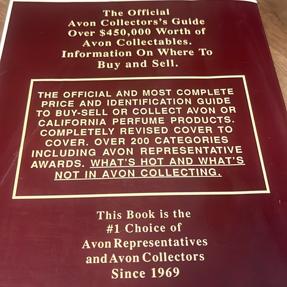 Avon Collectors' Guide Book - Picture 2 of 5